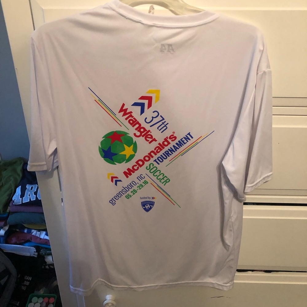 Athletic shirt